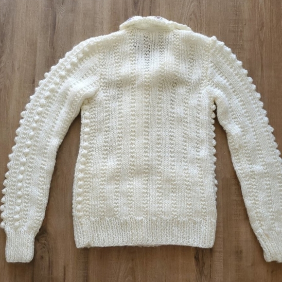 Vintage embroidered knit cardigan - Picture 9 of 10